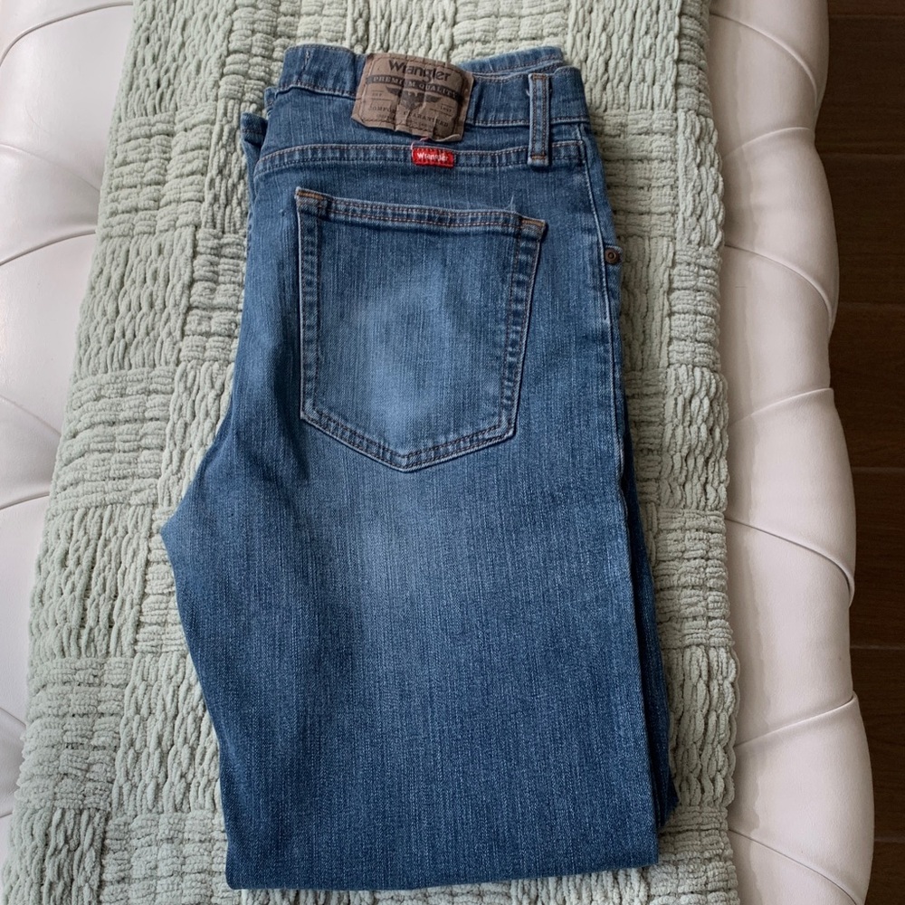 Wrangler Women's Straight Leg Blue Denim Jeans